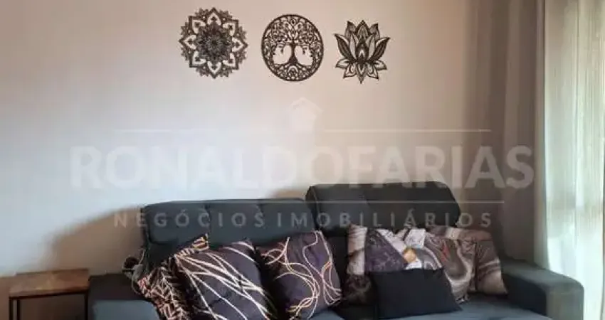 Apartamento a venda de 2 dormitórios com 54 mts com vaga na garagem em bom condominio