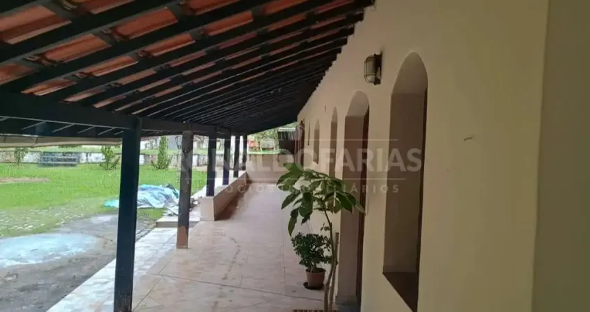 Chácara à venda com 3 dormitórios no Jardim Herplin ? Varginha