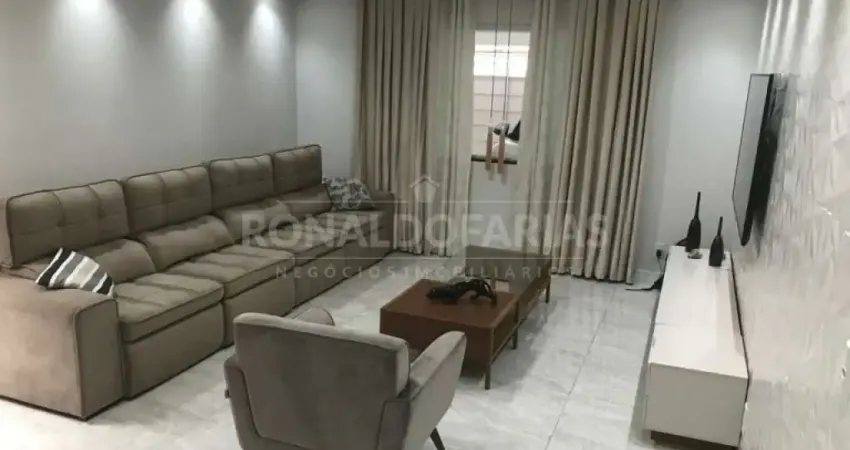 Casa a Venda na Cidade Dutra com 3 Dormitórios 1 Suíte e 2 Vagas de Garagem