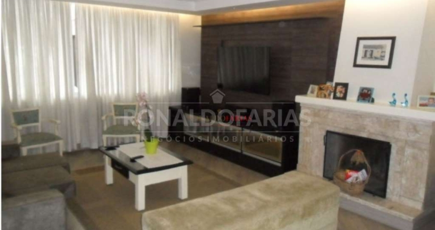 Sobrado a venda com0 4 dormitórios sendo 02 suítes e  01 máster e 350 M² no BROOKLIN