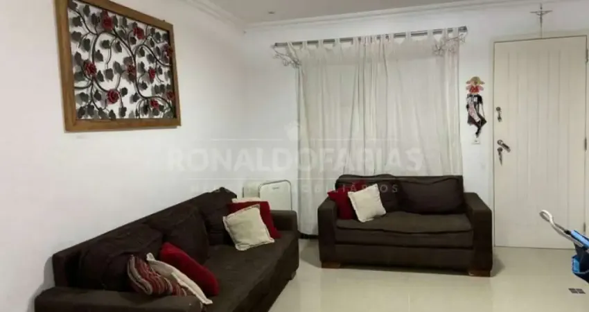 Sobrado a venda com 03 dormitorios em condomínio fechado na regiao da cidade ademar