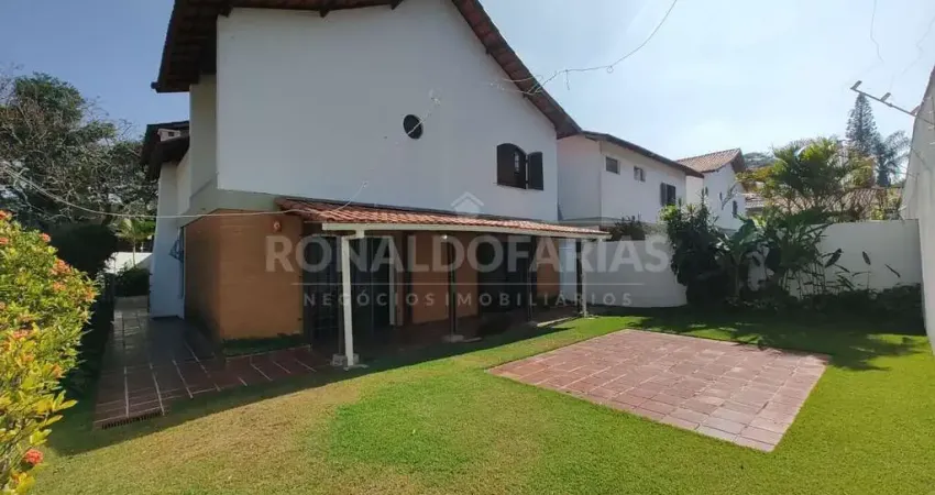 Sobrado a venda no bolsão de interlagos com 03 suítes 02 vagas e excelente localização