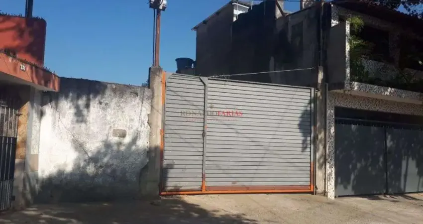 Terreno à venda com 652,00m² e 4 lotes na região do Parque Santa Cecília.