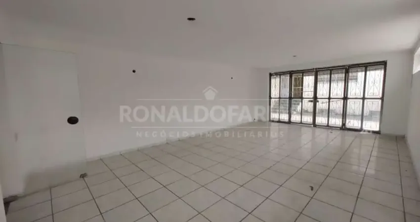 Sobrado comercial/residencial para locação na região de Interlagos.