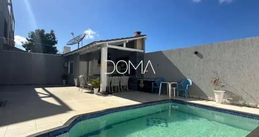 Casa independente em bairro nobre em Cabo frio! Piscina e área gourmet.