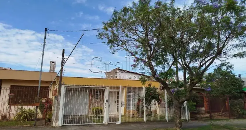 Casa com 3 quartos à venda na Rua Professor Guerreiro Lima, 539, Partenon, Porto Alegre
