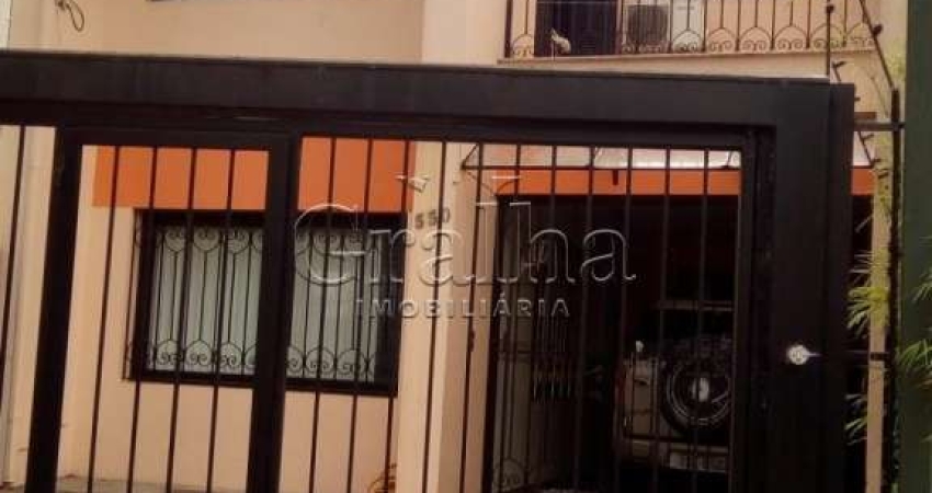 Casa com 3 quartos à venda na Avenida Lavras, 530, Petrópolis, Porto Alegre