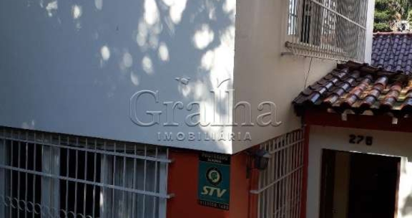 Casa com 3 quartos à venda na Rua Artigas, 275, Petrópolis, Porto Alegre
