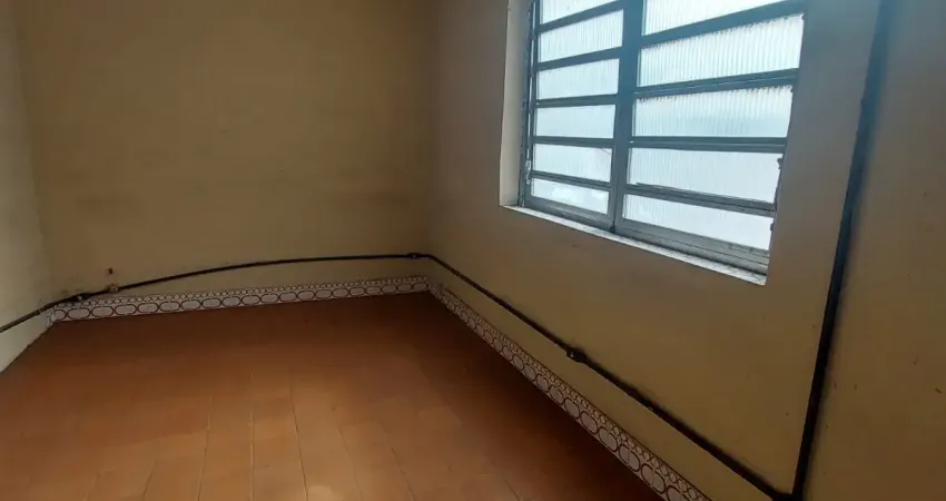 Vendo amplo apartamento no centro de são gonçalo na rua dr. feliciano sodré, r$ 115mil.