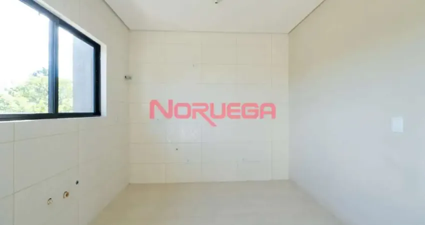 Sobrado à venda no bairro tinguí em curitiba com 4 dormitórios, 1 suite, banheiro e garagem