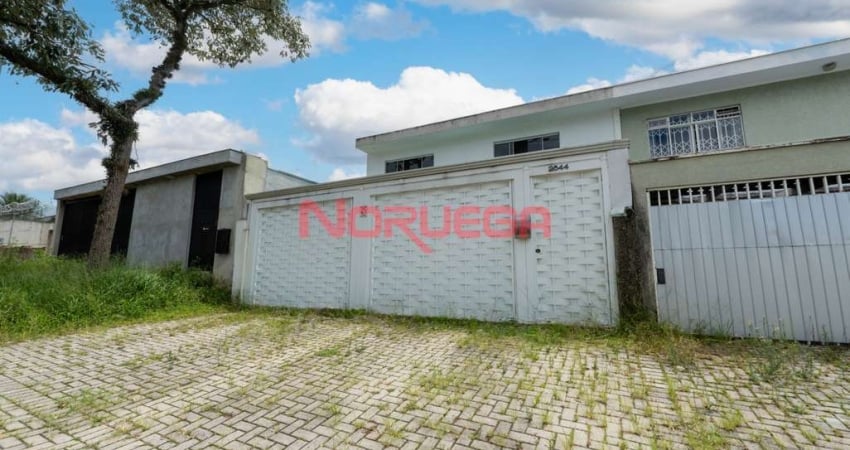 Imperdível: Casa à venda em Curitiba-PR, Rebouças, 3 quartos, 1 suíte, 2 salas, 3 banheiros, 2 vagas, 150m². Venha conferir!