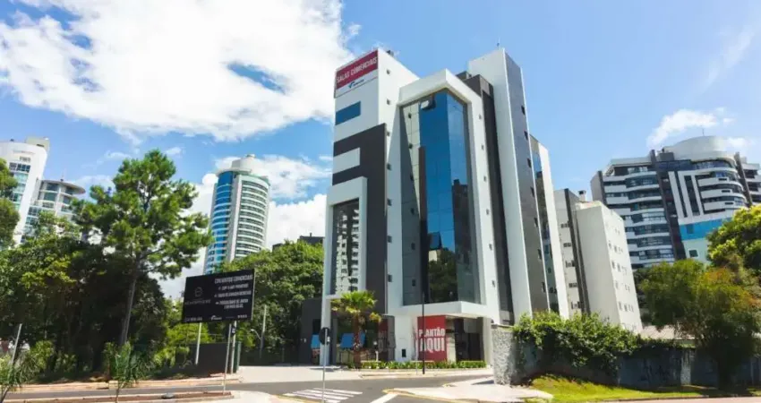 Sala Comercial de Alto Padrão à Venda em Mossunguê, Curitiba-PR: 1 Sala, 1 Banheiro, 1 Vaga, 100,20m² de Área