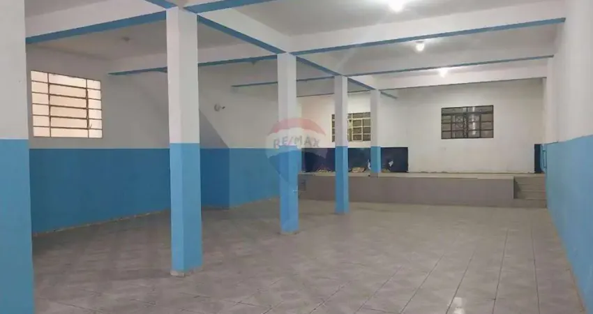 Baixoouuu!! salão comercial com 02 casas. excelente localização!