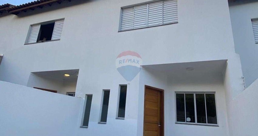 Casa Charmosa no Jardim Ilha das Flores com 2 dormitórios