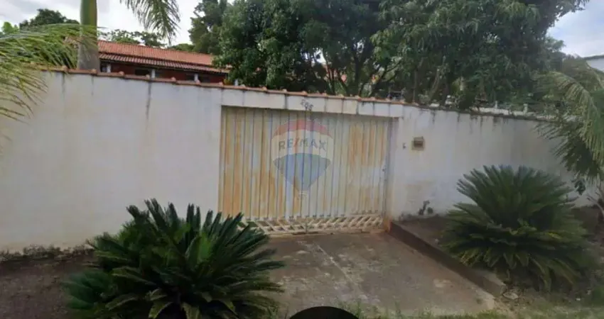 Casa ampla com 2 suítes e 3 vagas no Recanto São Manoel - Salto de Pirapora - R$550mil