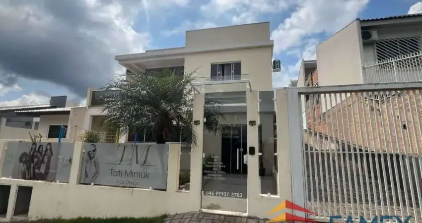 CASA COM SALA COMERCIAL À VENDA NO BAIRRO CRISTO REI - CA956