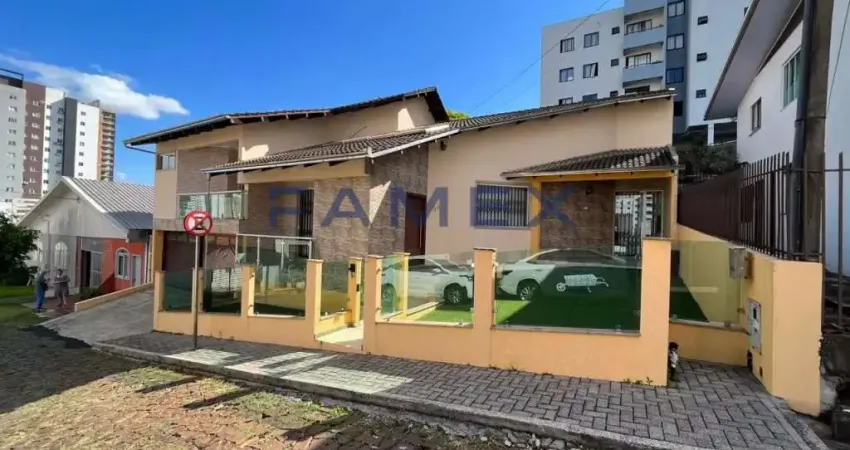 Casa à venda na Travessa Camozzatto, Centro, Pato Branco