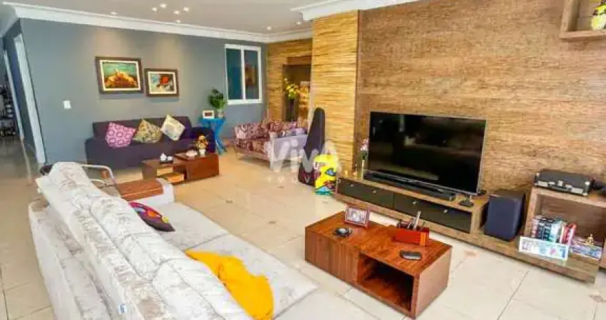 Casa com 4 suítes no Bairro  De Lourdes - Porteira Fechada