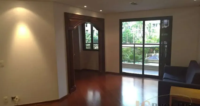 Apartamento com 120m², 2 vagas, ampla sala para 3 ambientes, varanda, 3 dormitórios, 1 suíte.