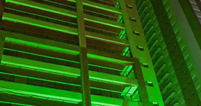 Apartamento com 233m² de área útil, sala ampla, varanda gourmet, 3 suítes, 4 vagas.