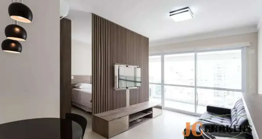 Apartamento mobiliado com 50m² de área útil, 1 suíte e 1 vaga.