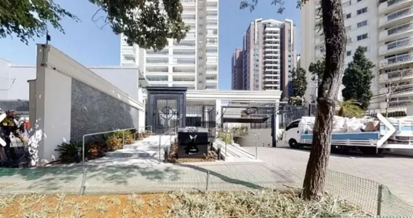 Apartamento com 172m², 3 vagas de garagem, 4 dormitórios sendo 3 suítes.
