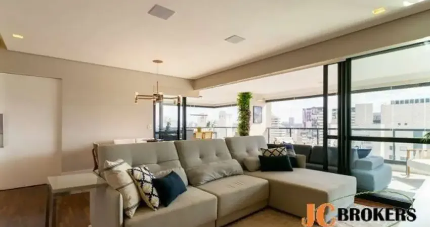 Apartamento com 180 m², 3 suítes sendo a master com closet e varanda, varanda espaçosa, 3 vagas