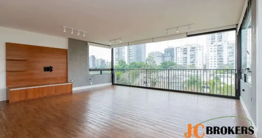 Apartamento com 157 m², 3 dormitórios, sendo 3 suítes, sala para 2 ambientes, 2 vagas