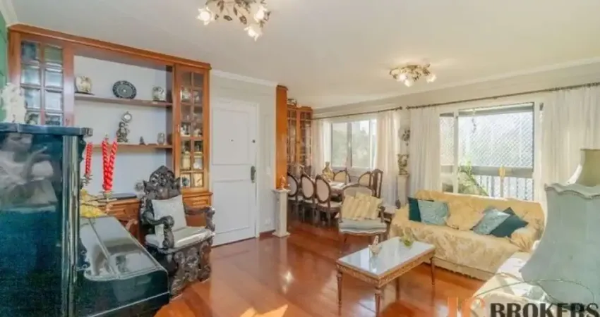 Apartamento com 129 m² de área útil, 3 dormitórios sendo 1 suíte, 2 vagas