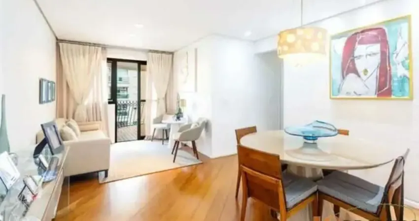 Apartamento reformado com 98 m² de área útil, 3 suítes, 2 vagas