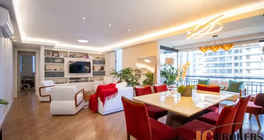 Apartamento com 125m² de área útil, 3 dormitórios sendo 2 suítes, 2 vagas