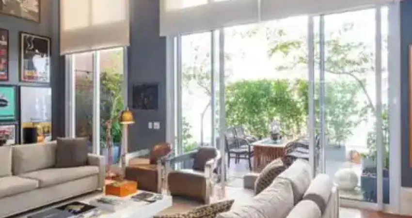 Apartamento reformado com 290m² de área útil, 4 suítes, 4 vagas