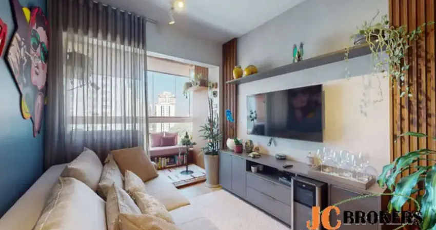 Apartamento com 61 m², 2 dormitórios, sendo 1 suíte, sala para 2 ambientes, varanda, 2 vagas