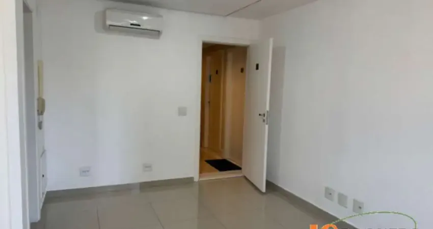 Escritório com 37 m², duas salas com ar condicionado, varanda, 1 vaga