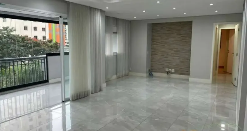 Belíssimo apartamento com 137 m² de área útil, 3 suítes, 3 vagas