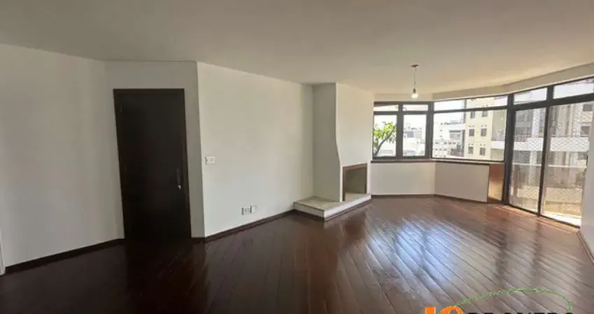 Apartamento com 160 m², 3 dormitórios, sendo 3 suítes, sala ampla para 2 ambientes, 2 vagas