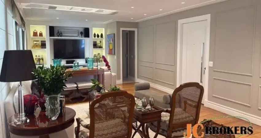 Apartamento com 250 m², 3 suítes, Sala ampla para 2 ambientes, 5 Vagas