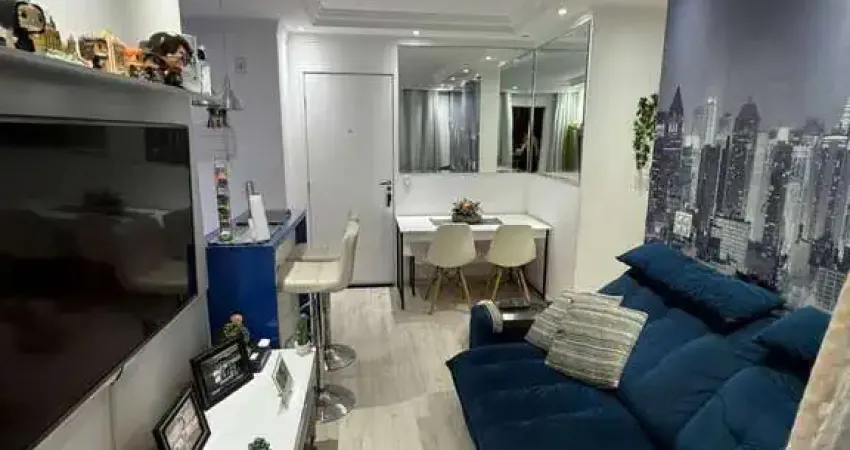 Apartamento á venda 46m², 2 Quartos, Varanda e 1 Vaga. Mobiliado - Osasco