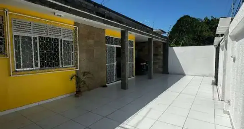 Casa com 3 quartos à venda na Nossa Senhora das Graças, Manaus