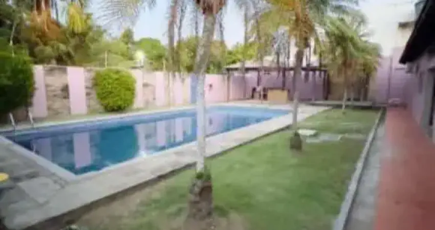 Casa em condomínio fechado com 4 quartos para alugar no Aleixo, Manaus