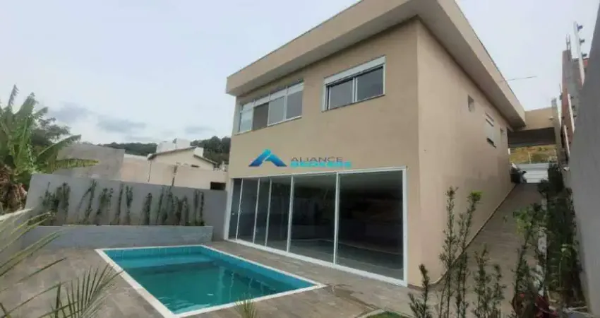 Casa C/ 3 Dorms sendo 1 Suíte, Amplo Quintal com Piscina ( Jardim Itália, Itupeva )