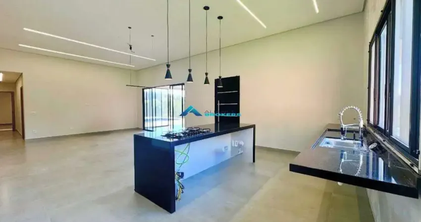 Casa Térrea a Venda com excelente espaço externo, 3 Dorms sendo 2 Suítes, Cond Terra Caxambu