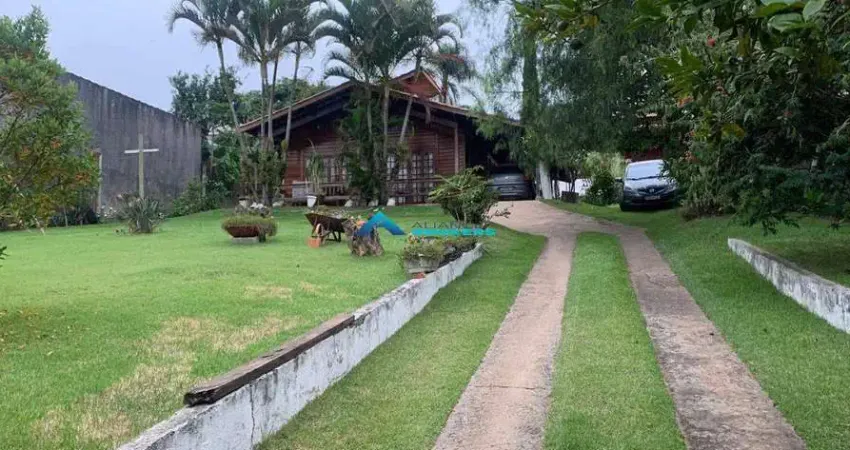 Chácara a venda com 2 casas independentes, total de 1.000 m², campo limpo paulista