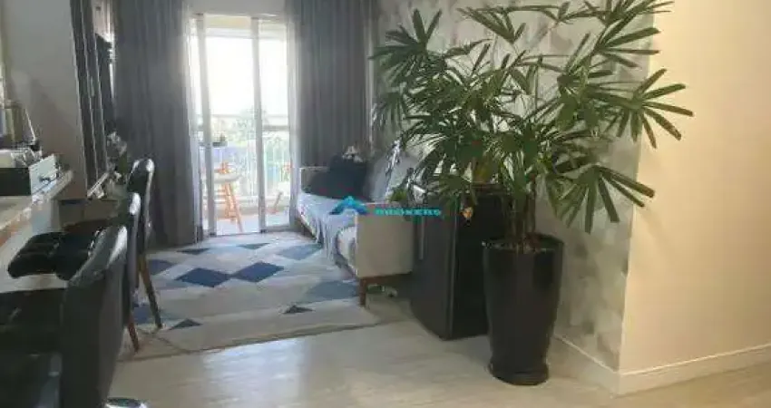 Apartamento mobiliado c/ 3 dorms, andar alto e repleto de armários, cond bosque dos juritis