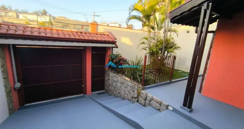 Casa à venda c/ 2 dorms, bairro cidade nova, quintal amplo e com churrasqueira, aceita permuta