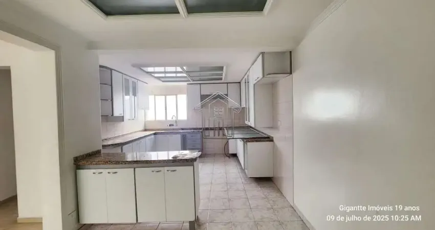 Casa (sobrado) para venda, 3 dorm(s), 1 suite(s), 3 vaga(s), 224 m²