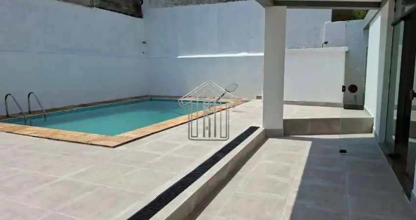 Sobrado para locação, 3 dorm(s), 1 suite(s), 7 vaga(s), 289 m². imóvel localizado próximo ao fórum, espaçoso, muita luz natural e com piscina. venha conferir e alugar!