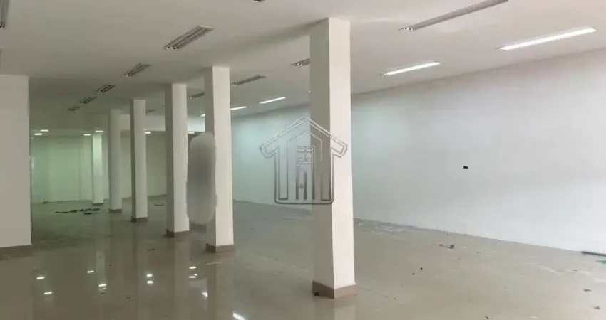 Salão e Galpão para Locação, 3 vaga(s), 400 m². Avenida de lojas comerciais, muito fluxo de automóveis, venha conferir e alugar!