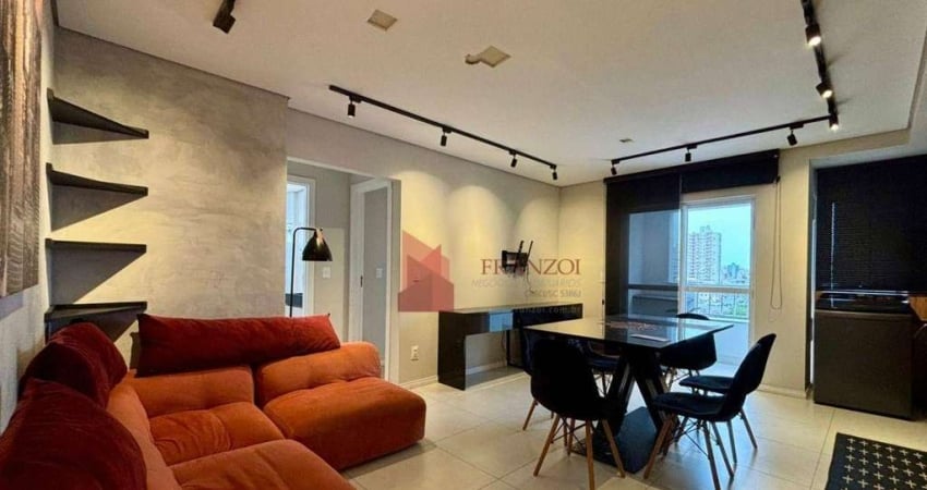 LOCAÇÃO: Apartamento 2 dormitórios TOTALMENTE MOBILIADO E EQUIPADO - Vila Operária, Itajaí
