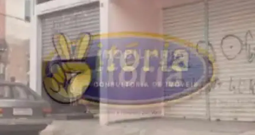 Prédio Comercial c/ 2 Salões e 3 moradias - para Venda no bairro João de Barros